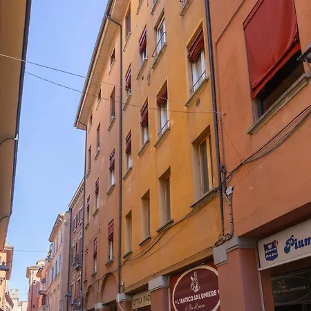 Maison D'azeglio, By Short Holidays * بولونيا