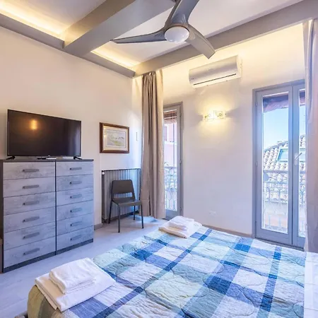 Maison D'azeglio, By Short Holidays
