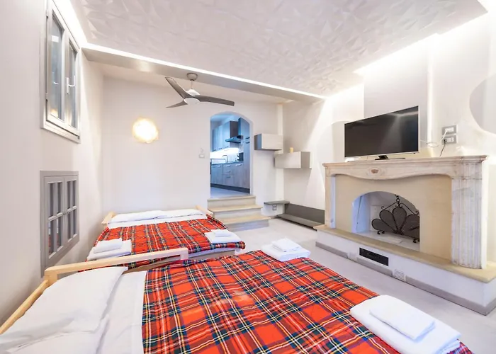 Maison D'azeglio, By Short Holidays